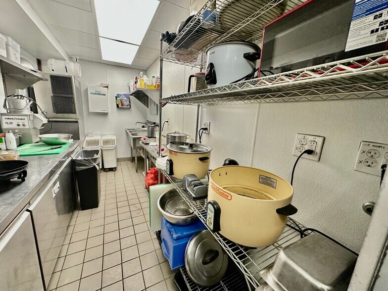 More Photos Of 370-400 Post Rd E, Westport General Retail For Lease