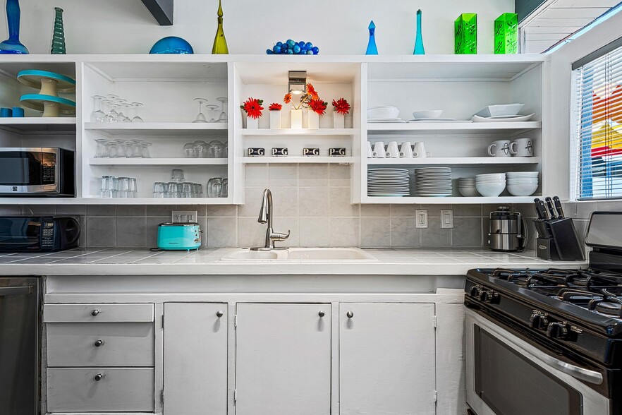 More Photos Of 795 E Chuckwalla Rd, Palm Springs Apartments For Sale
