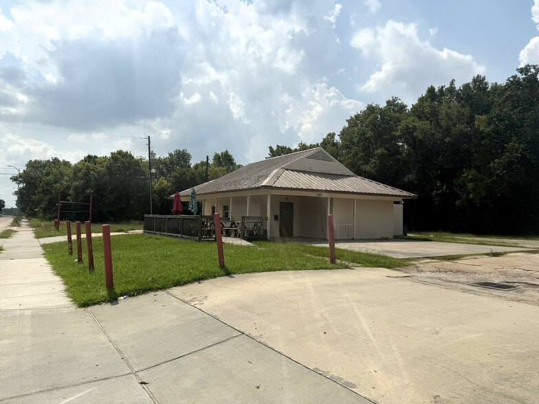 More Photos Of 5740 S Wayside Dr, Houston Restaurant For Lease