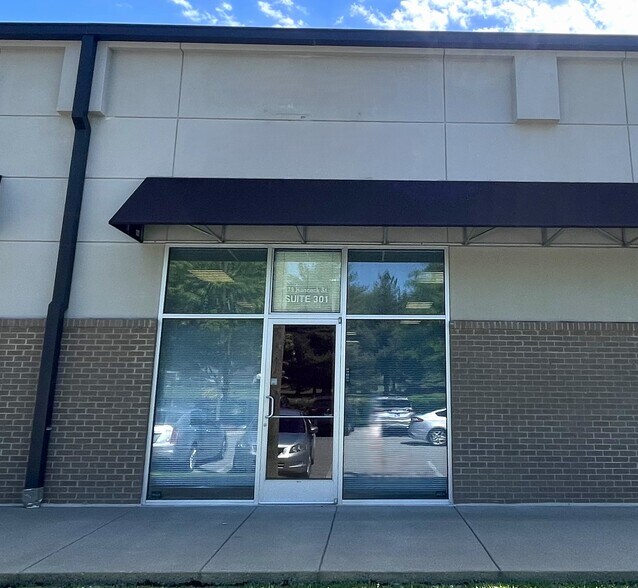 More Photos Of 179 Hancock St, Gallatin Storefront For Lease