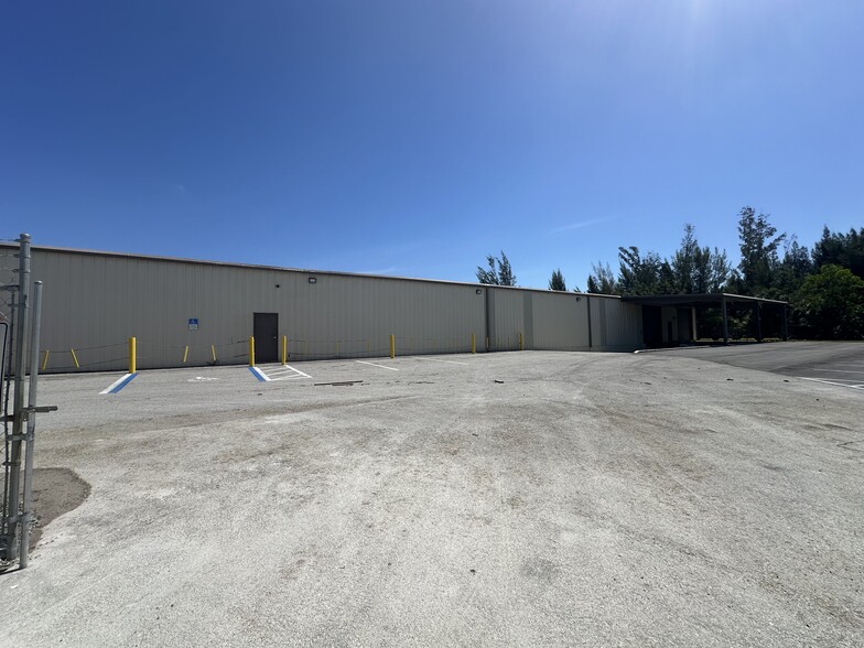 Primary Photo Of 4131 Wausau Rd, Fort Myers Warehouse For Lease