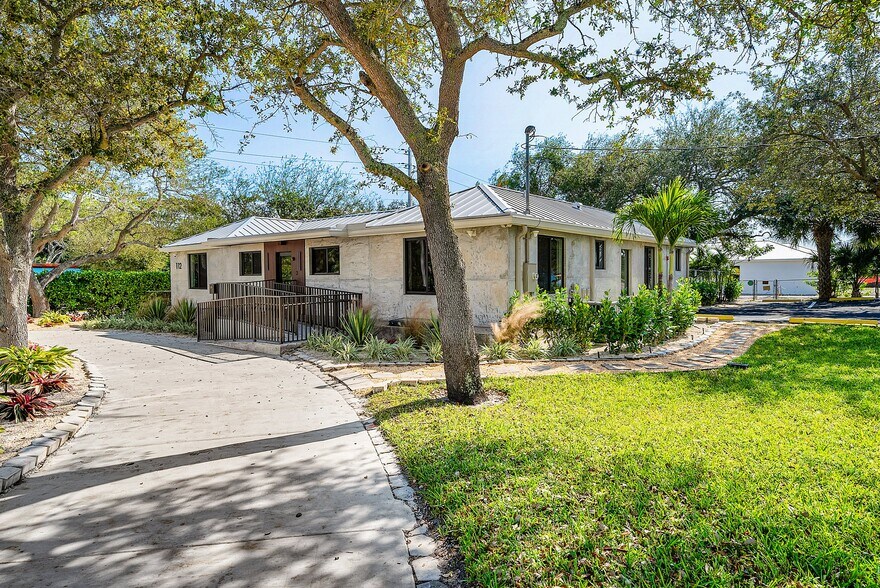 More Photos Of 112 SE 10th St, Delray Beach Office Residential For Lease