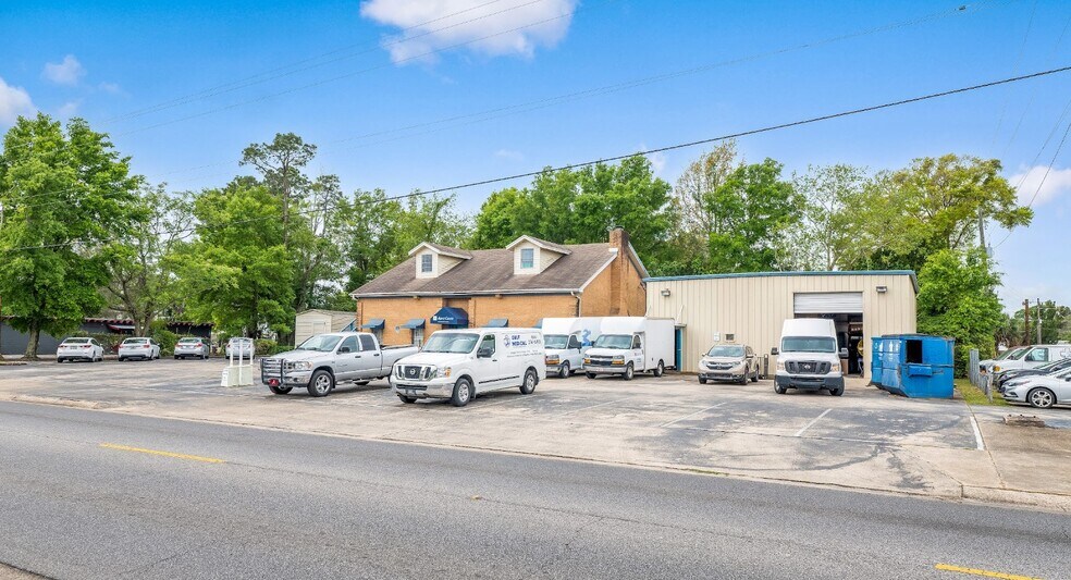 More Photos Of 3103 N 12th Ave, Pensacola Office For Sale