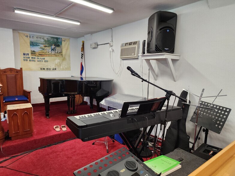 More Photos Of 140 Western Hwy, West Nyack Religious Facility For Sale