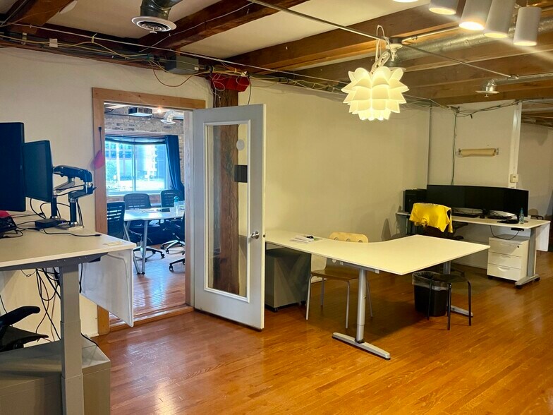 More Photos Of 415 N Sangamon St, Chicago Loft Creative Space For Lease