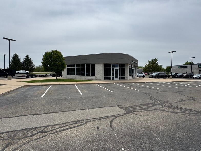 More Photos Of 2300 Browns Lake Dr, Burlington Auto Dealership For Lease