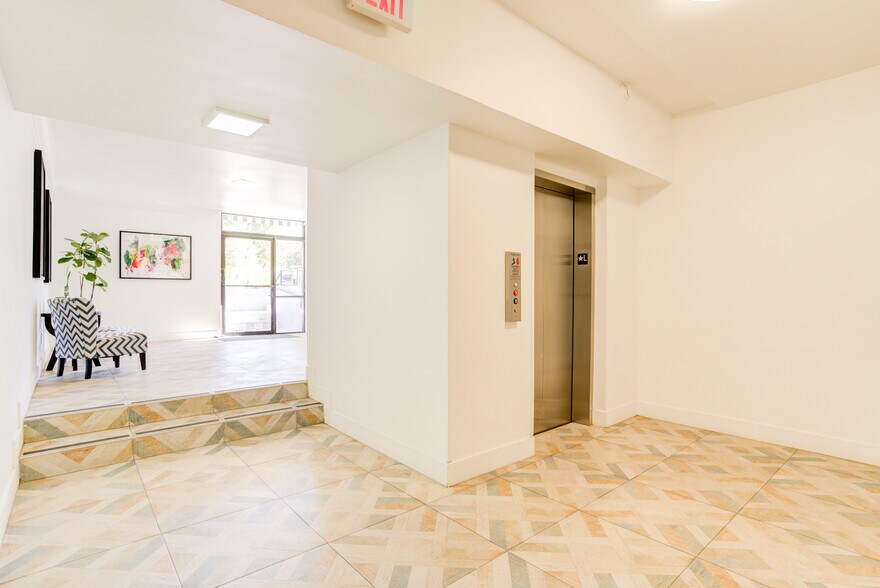 More Photos Of 165 N Michigan Ave, Pasadena Apartments For Sale