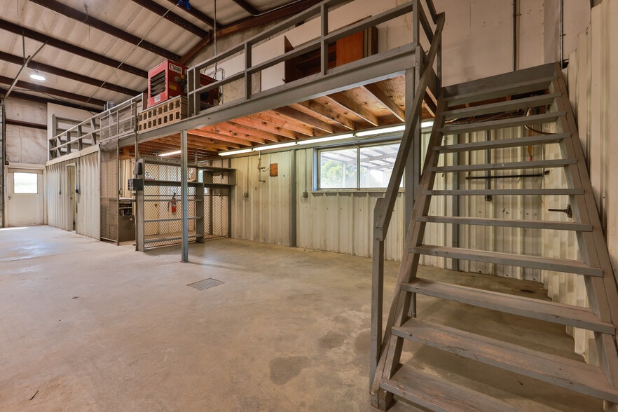 More Photos Of 397 Old Salem Rd, Martin Industrial For Sale