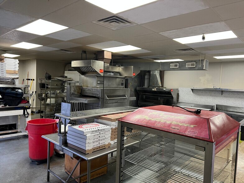 More Photos Of 22775 Three Notch Rd, California Storefront Retail Office For Lease