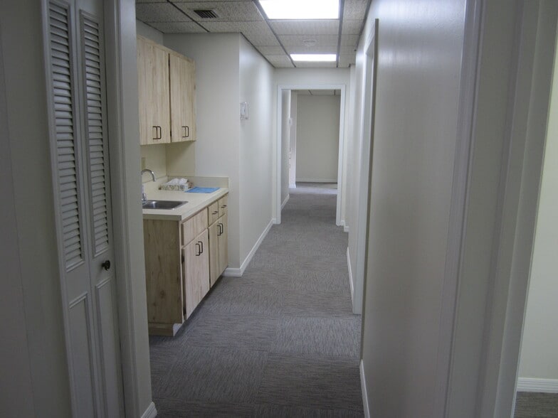 More Photos Of 2139 NE Coachman Rd, Clearwater Office For Sale