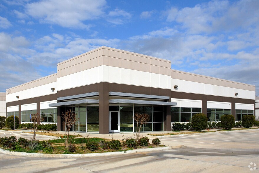 More Photos Of 15310 Park Row, Houston Office For Lease