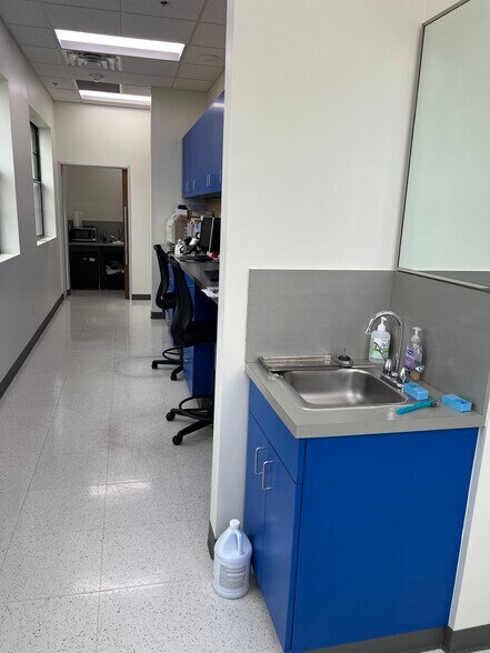 More Photos Of 1314 E Sonterra Blvd, San Antonio Medical For Sale