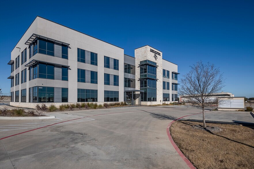More Photos Of 6844 Harris Pky, Fort Worth Medical For Lease