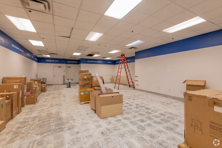 More Photos Of 2800 Power Inn Rd, Sacramento Freestanding For Lease