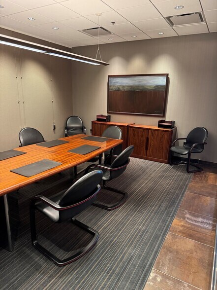 More Photos Of 7226 Lee Deforest Dr, Columbia Medical For Sale