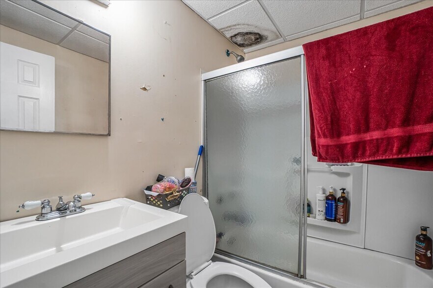 More Photos Of 4 Main St, Kings Park Storefront Retail Residential For Sale