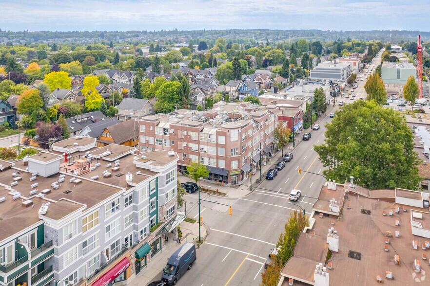 More Photos Of 2702-2716 W 4th Ave, Vancouver Storefront Retail Residential For Sale