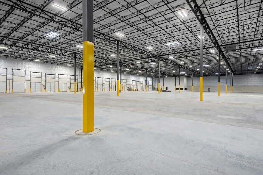 More Photos Of 4024 Rock Quarry Rd, Dallas Warehouse For Lease