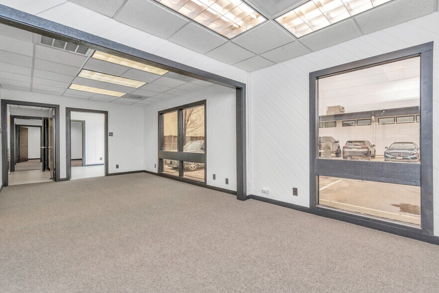 More Photos Of 8703 Meadowcroft Dr, Houston Medical For Lease