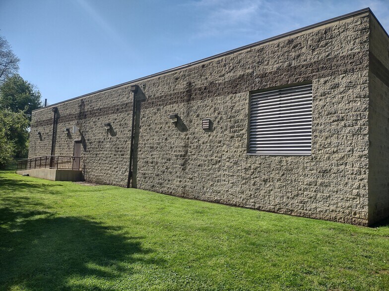 More Photos Of 161 Tarbell St, Akron Telecom Hotel Data Hosting For Sale