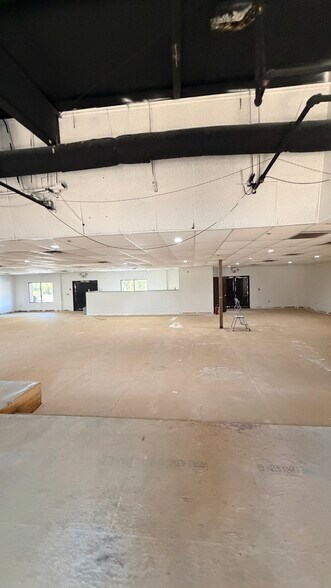 More Photos Of 3005 Lenora Church Rd, Snellville Office For Lease