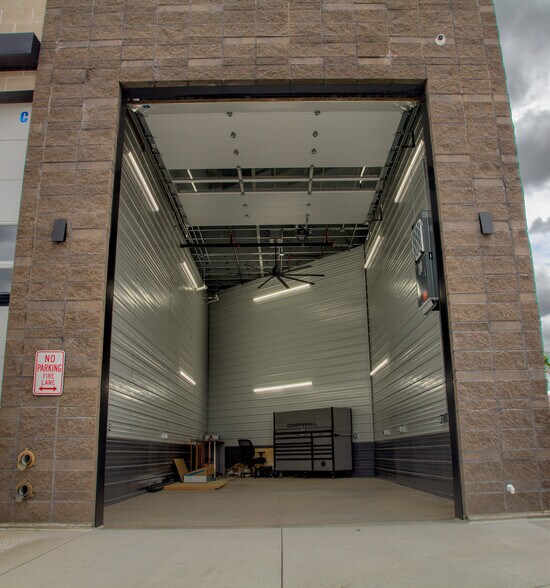 More Photos Of 4390 Regent St, Castle Rock Warehouse For Sale