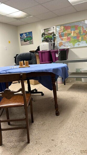 More Photos Of 400 Magnolia St, Beverly Warehouse For Sale