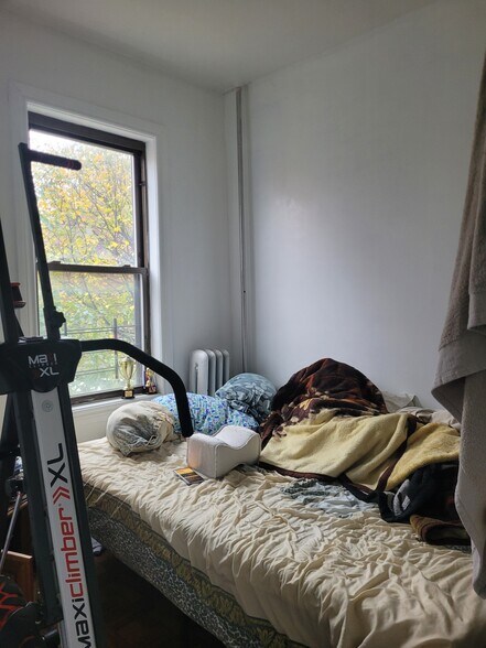 More Photos Of 11914 Hillside Ave, Richmond Hill Multifamily For Sale