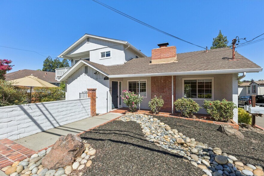 Primary Photo Of 3851 Vineyard Ave, Pleasanton Apartments For Sale