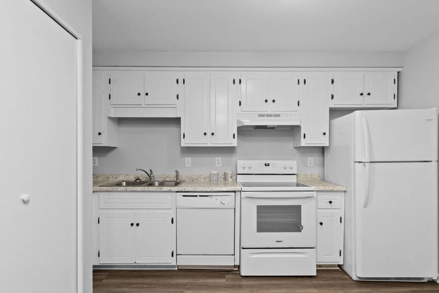 More Photos Of 155 Jack Miller Blvd, Clarksville Apartments For Sale