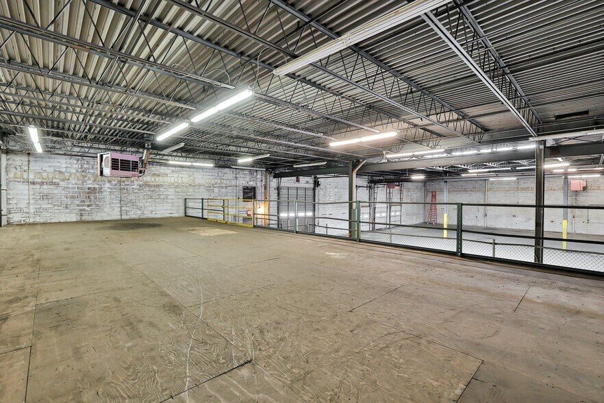More Photos Of 50 Snake Hill Rd, West Nyack Warehouse For Lease
