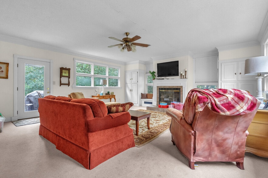 More Photos Of 414 Perry Hill Rd, Montgomery Storefront Retail Office For Sale