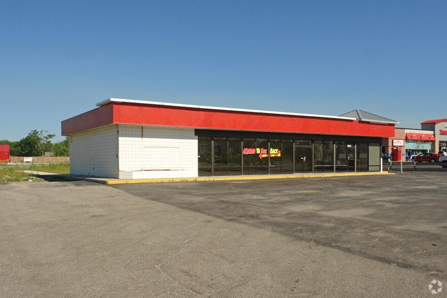 More Photos Of 11710 Dixie Hwy, Louisville Freestanding For Sale