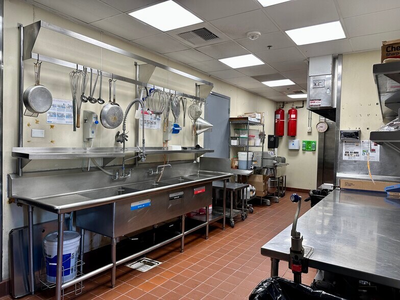 More Photos Of 2041 Rosecrans Ave, El Segundo Office For Lease