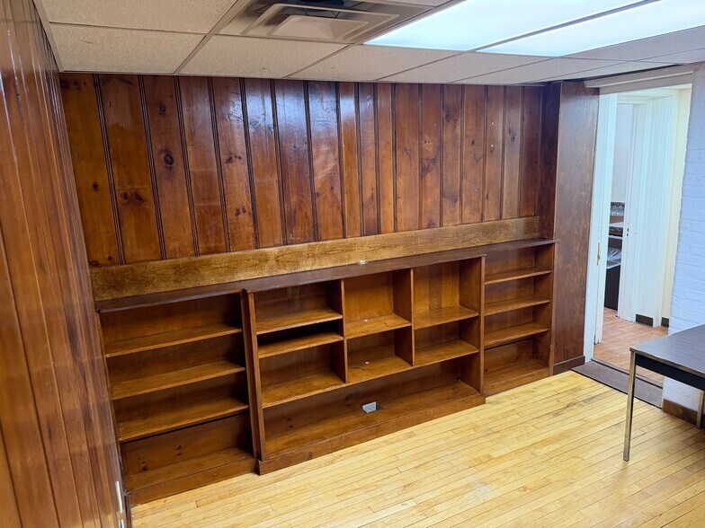 More Photos Of 159 Singleton St, Woonsocket Manufacturing For Lease