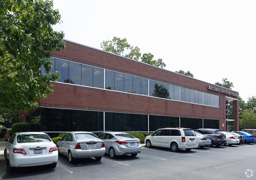 More Photos Of 1000 Crescent Green Dr, Cary Medical For Lease