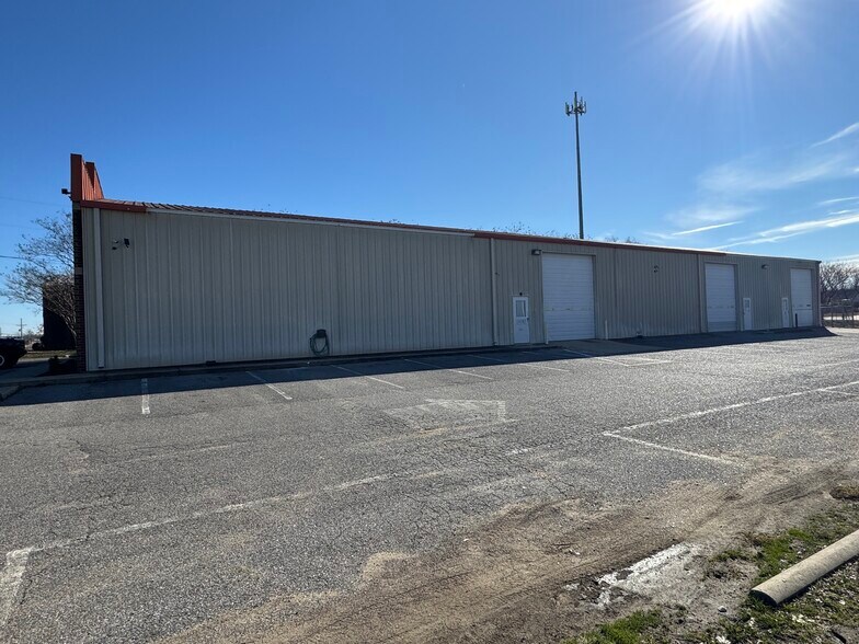 More Photos Of 1741 Nail Rd, Horn Lake Freestanding For Sale