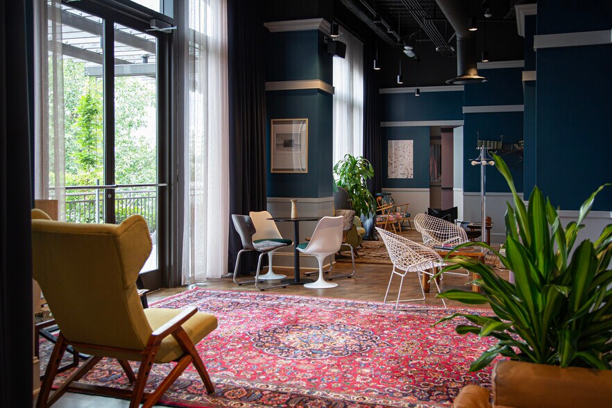 More Photos Of 3035 Peachtree Rd, Atlanta Office For Lease