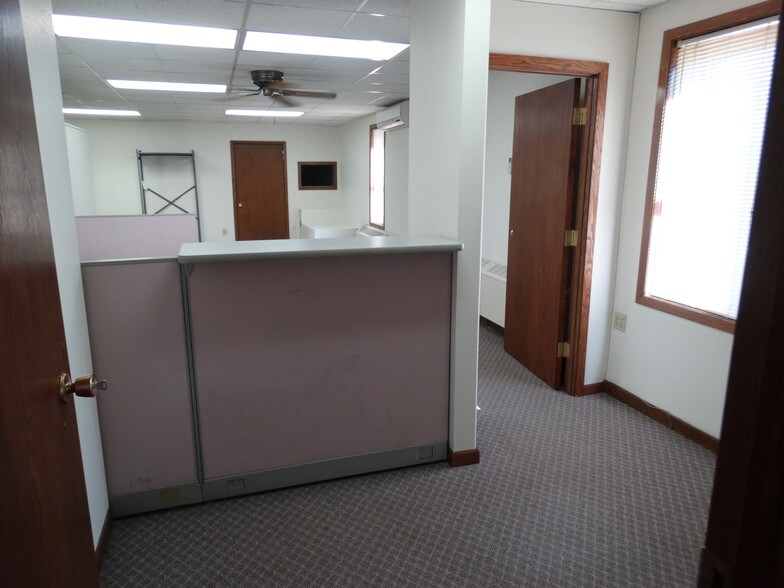 More Photos Of 312 N Central Ave, Duluth Office For Lease
