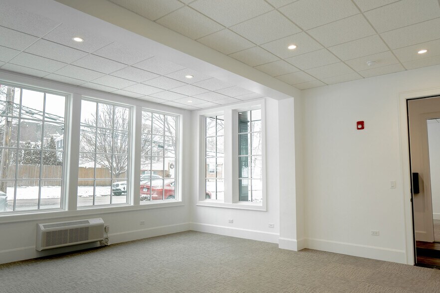 More Photos Of 223-225 Burlington Ave, Clarendon Hills Office Residential For Lease