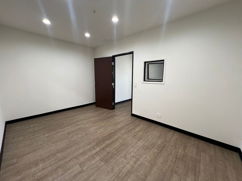 More Photos Of 4459 Rowland Ave, El Monte Warehouse For Lease