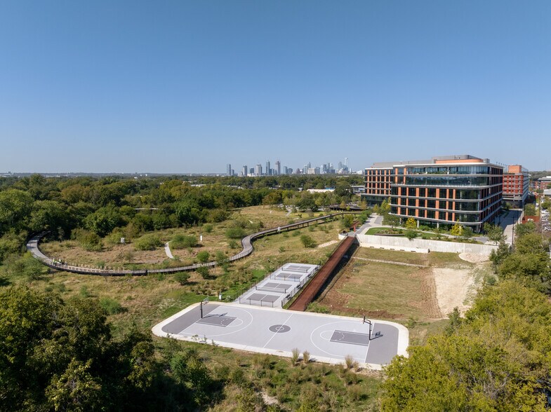 More Photos Of 1017 Springdale Rd, Austin Unknown For Lease