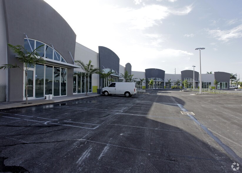 More Photos Of 13115 W Okeechobee Rd, Hialeah Storefront Retail Office For Lease