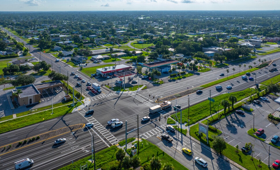 More Photos Of 7320 Sanibel Blvd, Fort Myers Medical For Lease