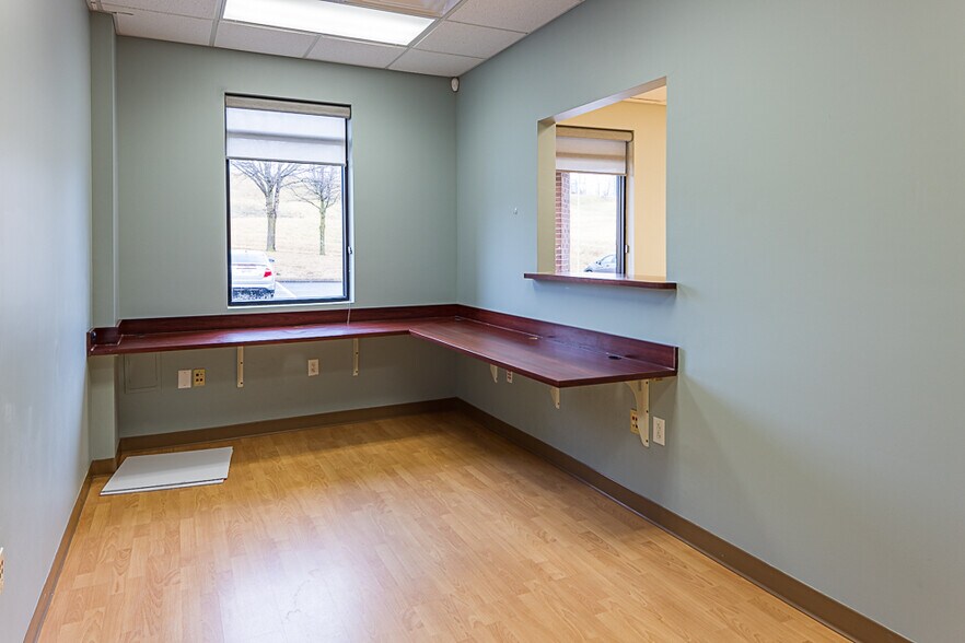 More Photos Of 110 Corporate Dr, Johnson City Office For Sale