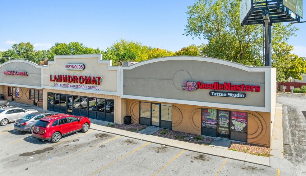 More Photos Of 503-559 S Reynolds Rd, Toledo Freestanding For Sale