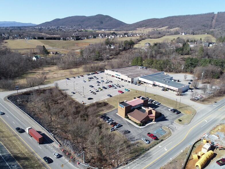 More Photos Of 1651 Blue Ridge Blvd, Troutville Unknown For Lease