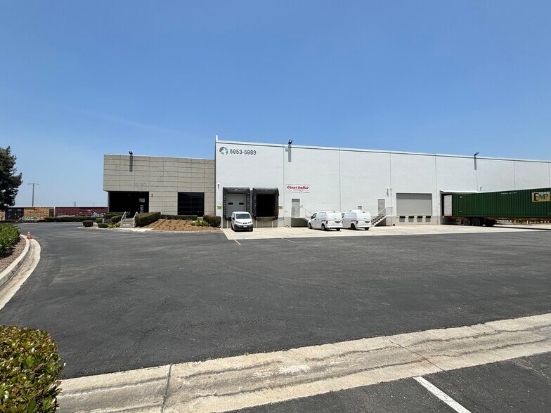 More Photos Of 5951-5989 Rickenbacker Rd, Commerce Warehouse For Lease