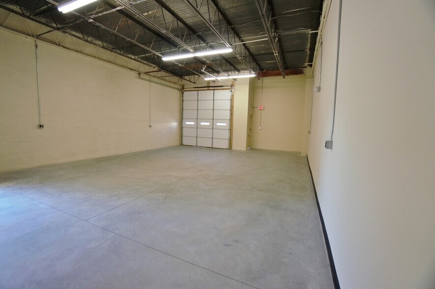 More Photos Of 1100-1146 Taft St, Rockville Warehouse For Lease