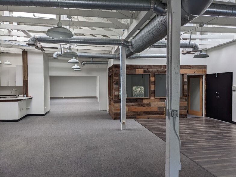 More Photos Of 230-236 8th St, San Francisco Light Manufacturing For Lease